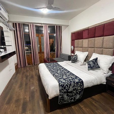 Hotel Senorita Srīnagar Dış mekan fotoğraf
