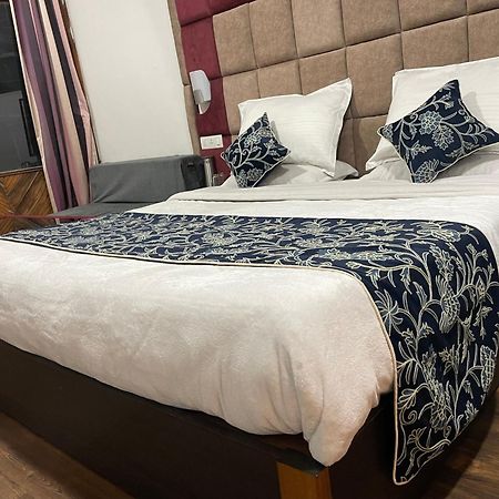 Hotel Senorita Srīnagar Dış mekan fotoğraf