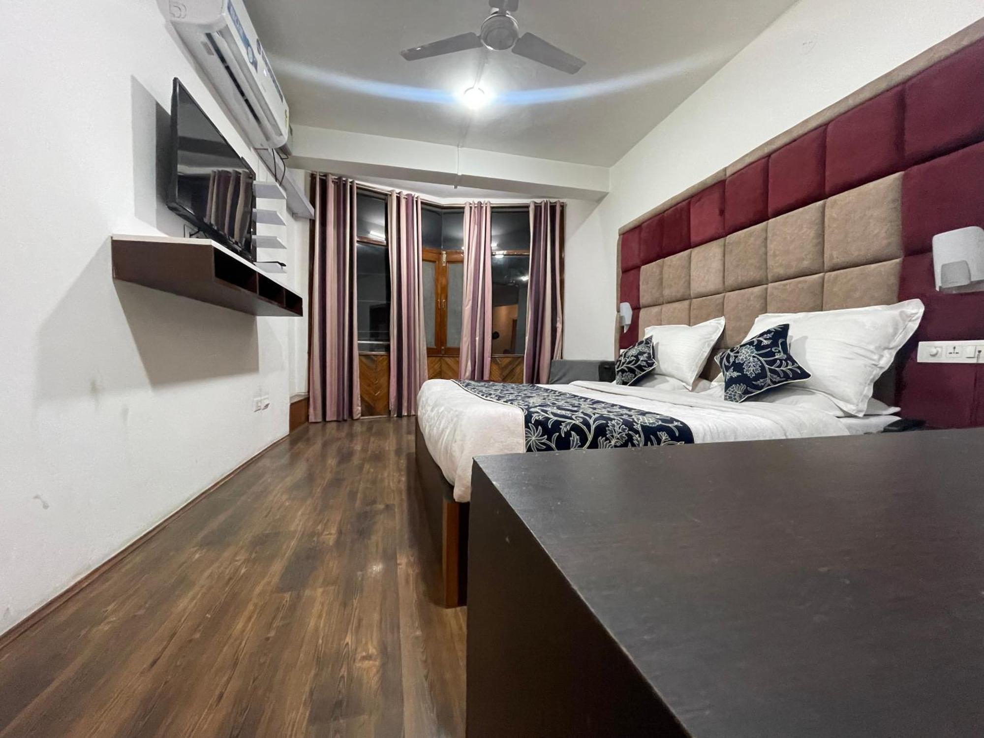 Hotel Senorita Srīnagar Dış mekan fotoğraf