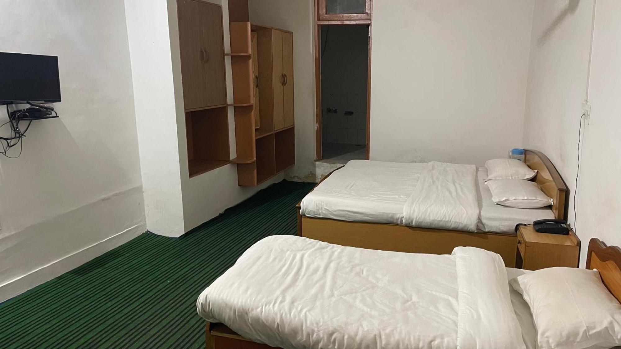Hotel Senorita Srīnagar Dış mekan fotoğraf
